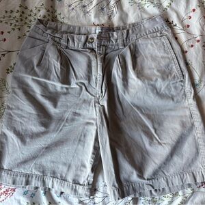 Old Navy Light Gray Men’s Khaki Shorts